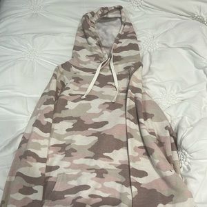 Women’s Camouflage Sweatshirt